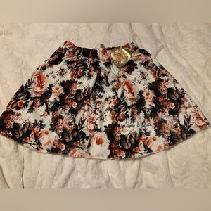 NWT Rare Romeo & Julieta Women’s Skirt Size L Made In Italy Soft Floral